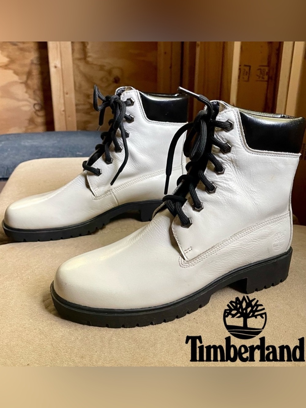 White patent leather Timberland Boots Ankle Lace 7.5 Monochromatic Lace Shoes